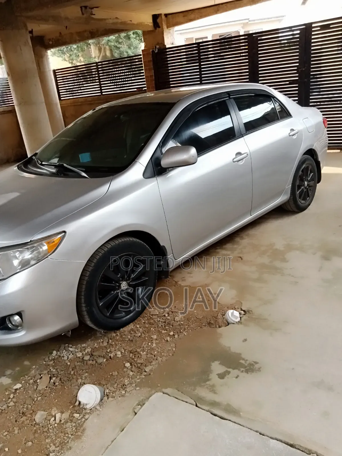 Toyota Corolla 2010 Silver
