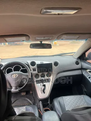 Toyota Matrix L Hatchback FWD (1.8L 4cyl 5M) 2012 Blue