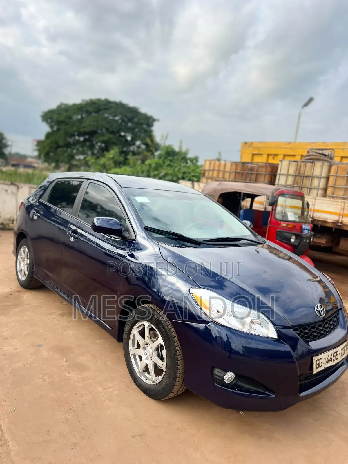 Toyota Matrix L Hatchback FWD (1.8L 4cyl 5M) 2012 Blue