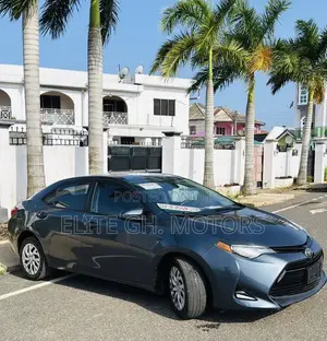 Toyota Corolla LE 4dr Sedan (1.8L 4cyl CVT) 2017 Gray