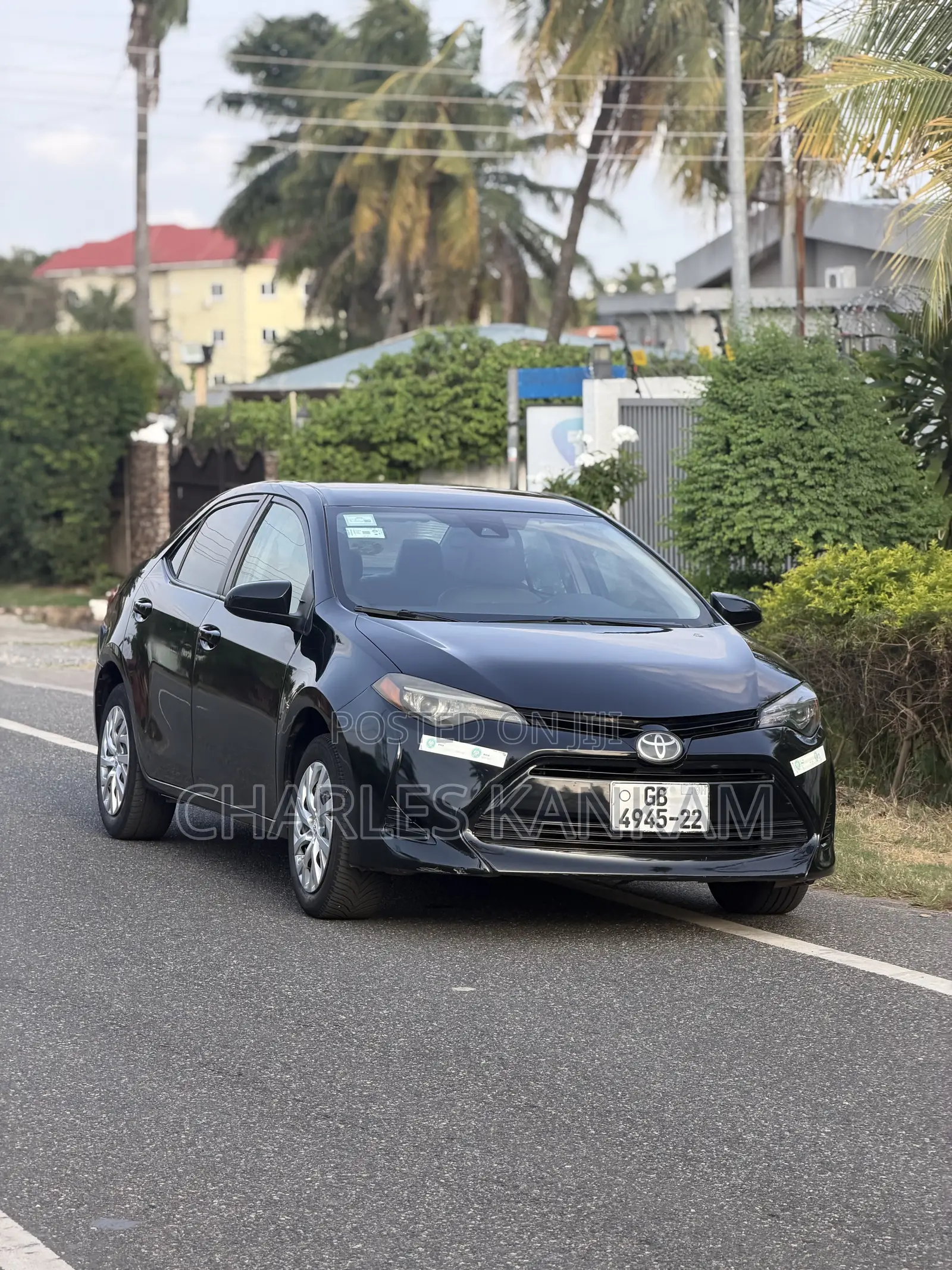Toyota Corolla LE (1.8L 4cyl 2A) 2018 Black