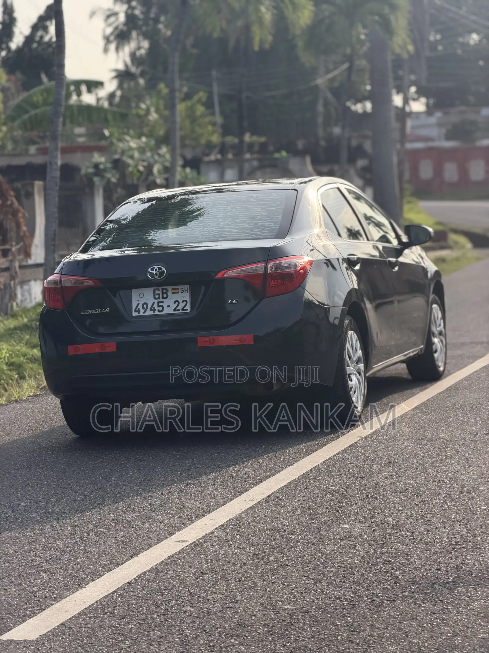 Toyota Corolla LE (1.8L 4cyl 2A) 2018 Black
