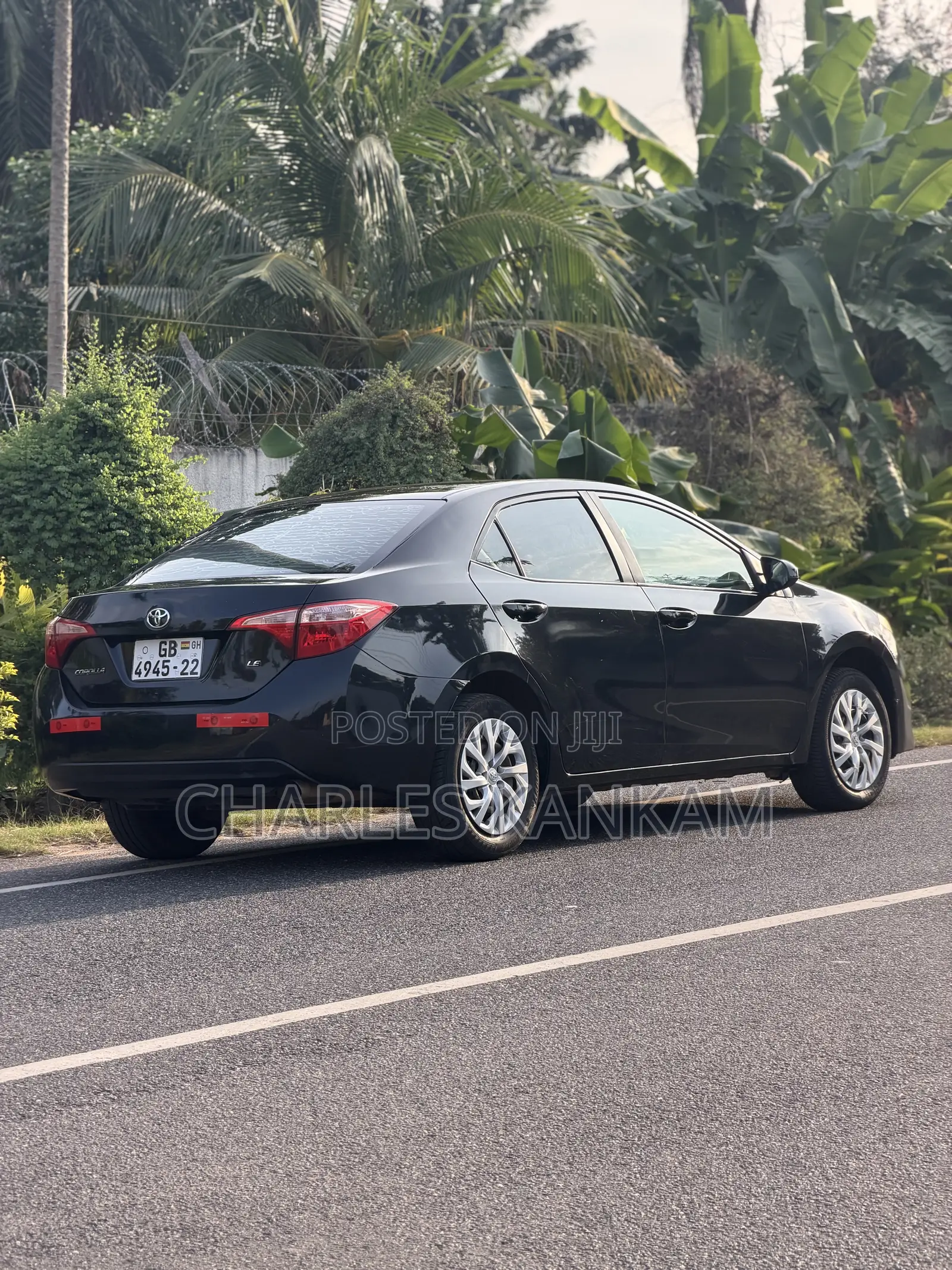Toyota Corolla LE (1.8L 4cyl 2A) 2018 Black