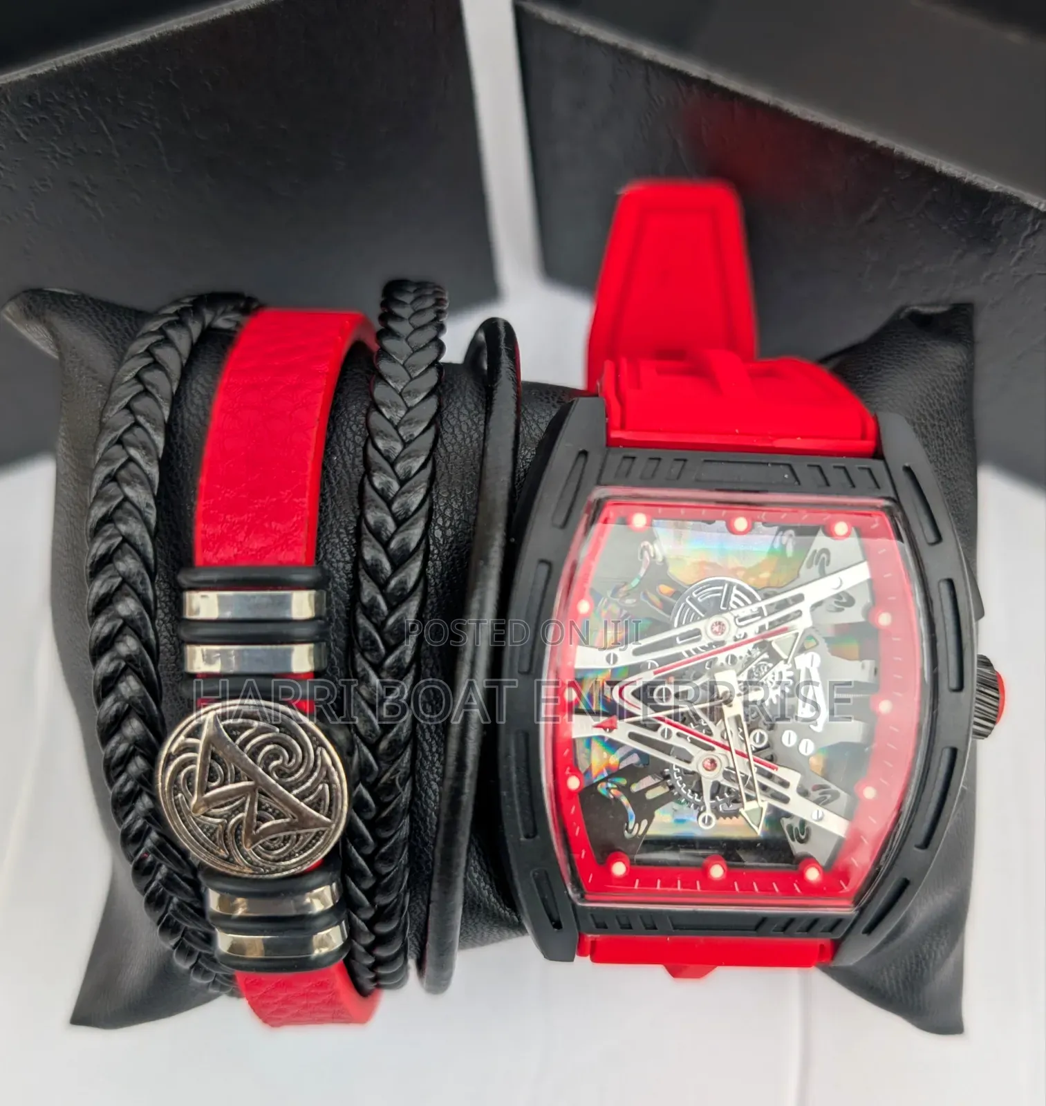 Men Silicon Strap Watch. Men Quartz Watch With Bracelet