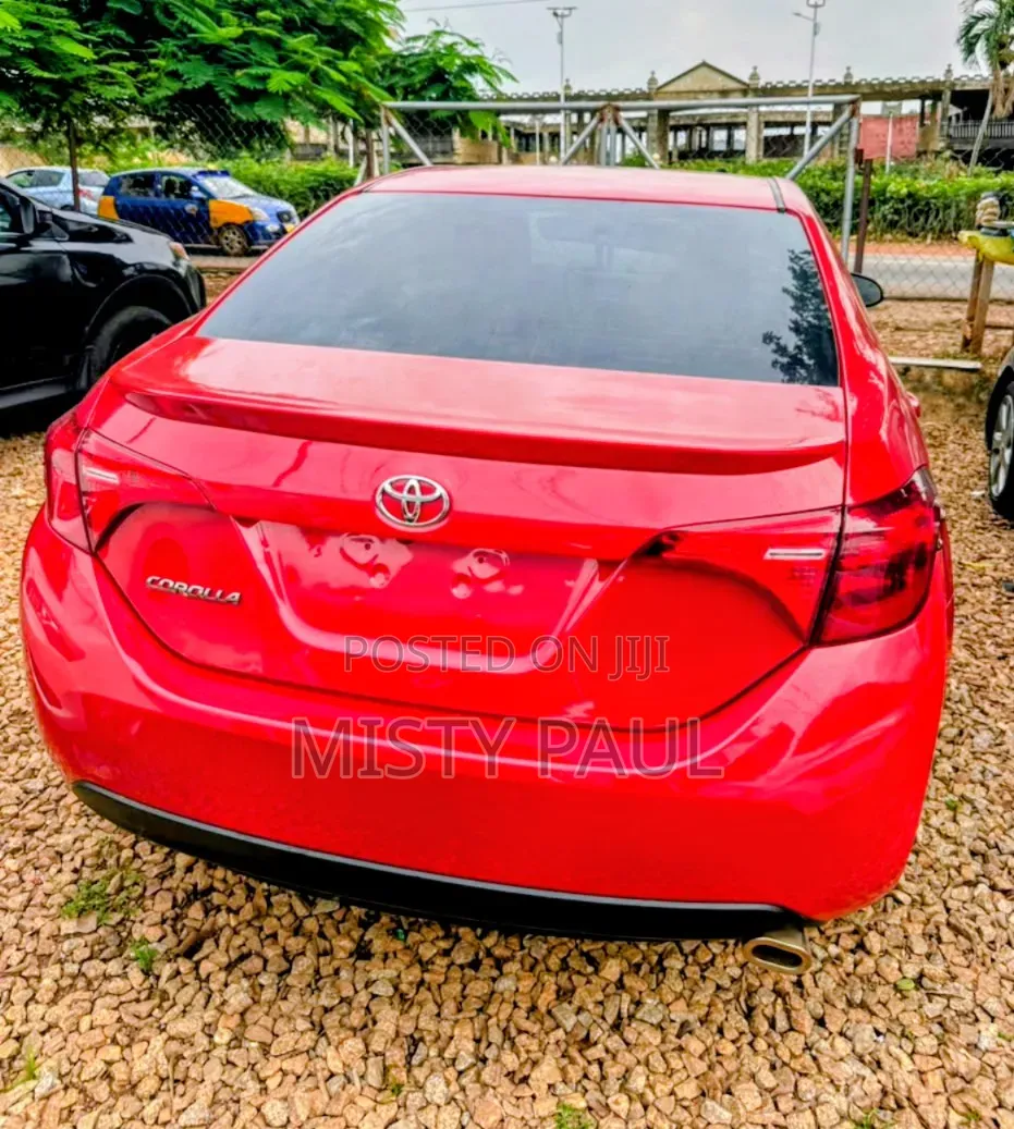 Toyota Corolla 2018 Red