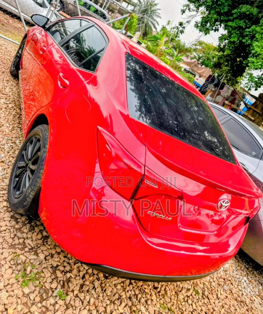 Toyota Corolla 2018 Red