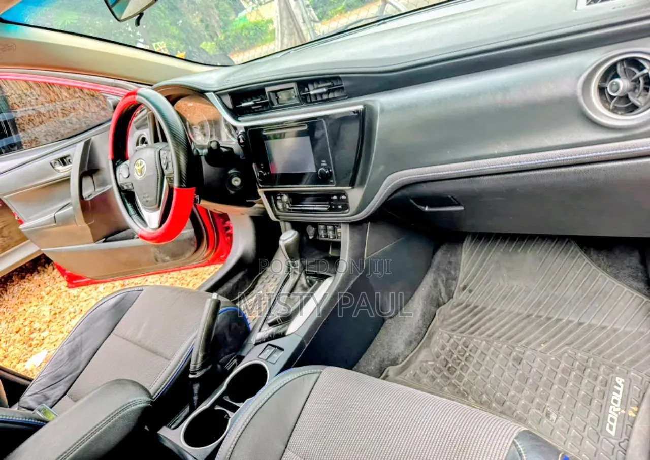 Toyota Corolla 2018 Red