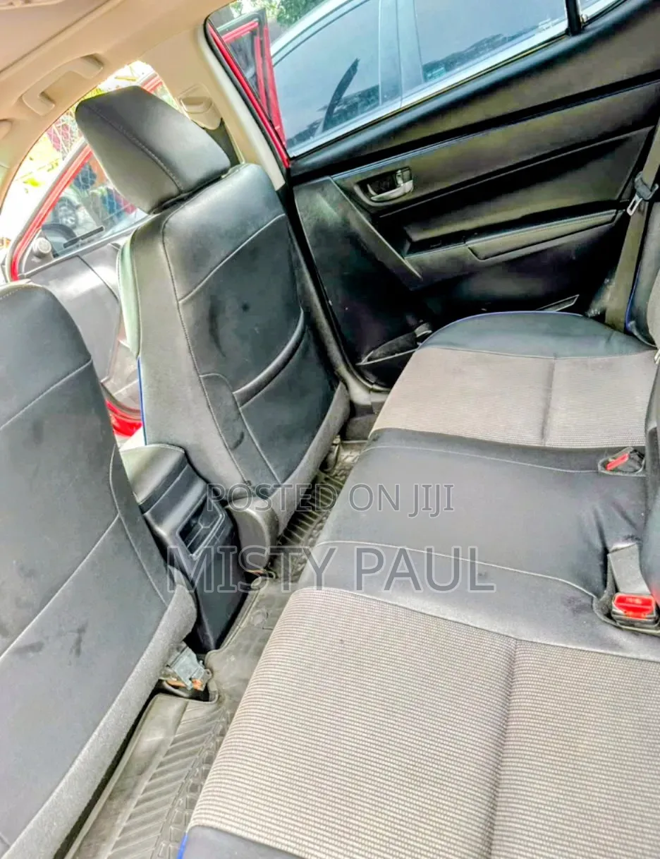 Toyota Corolla 2018 Red