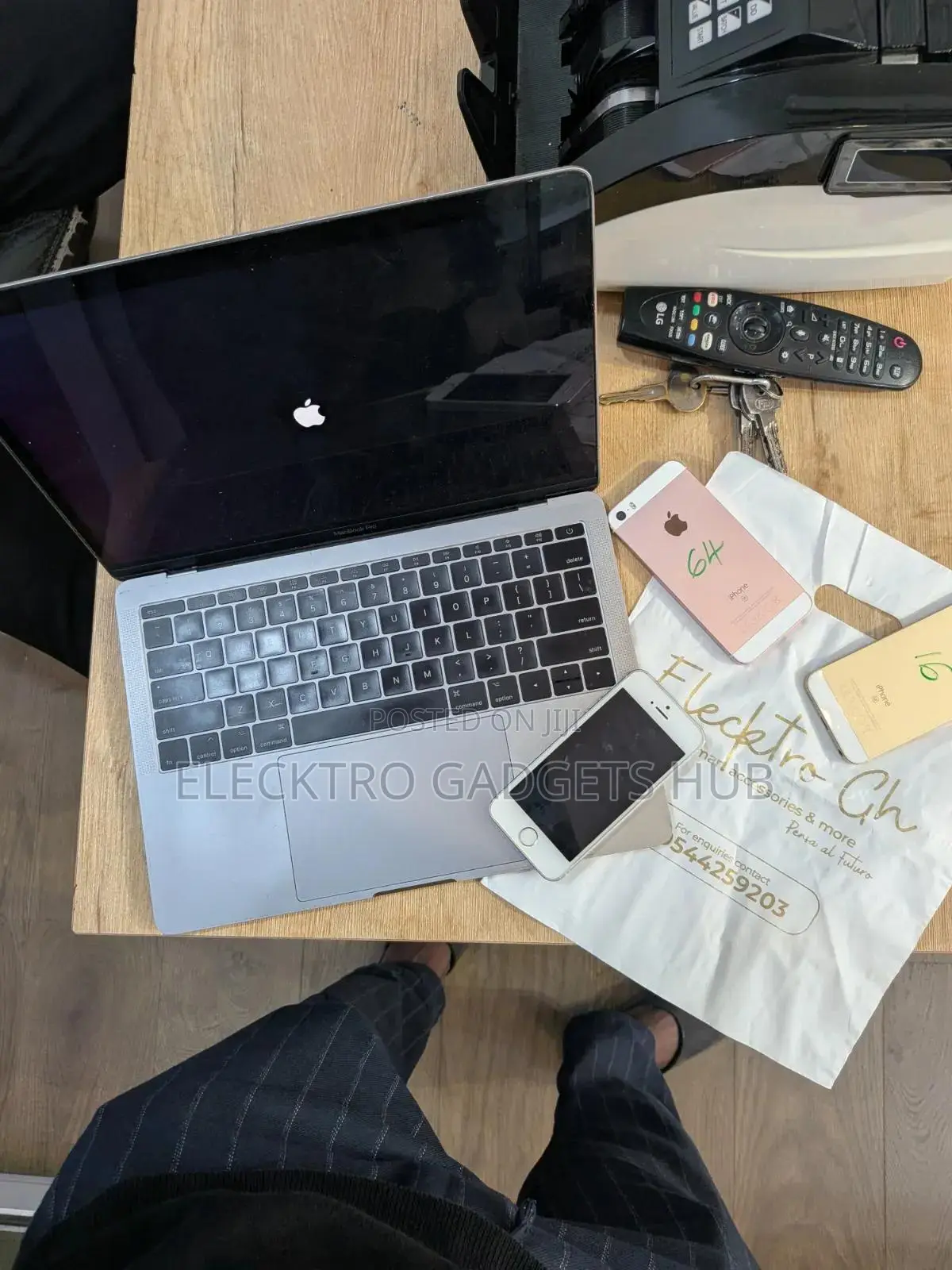Laptop Apple MacBook Pro 2017 8GB Intel Core i5 SSD 256GB