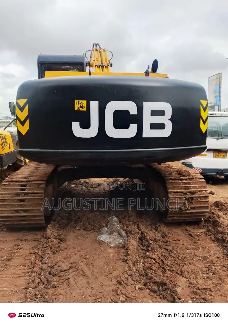 JCB Water Truck Excavator