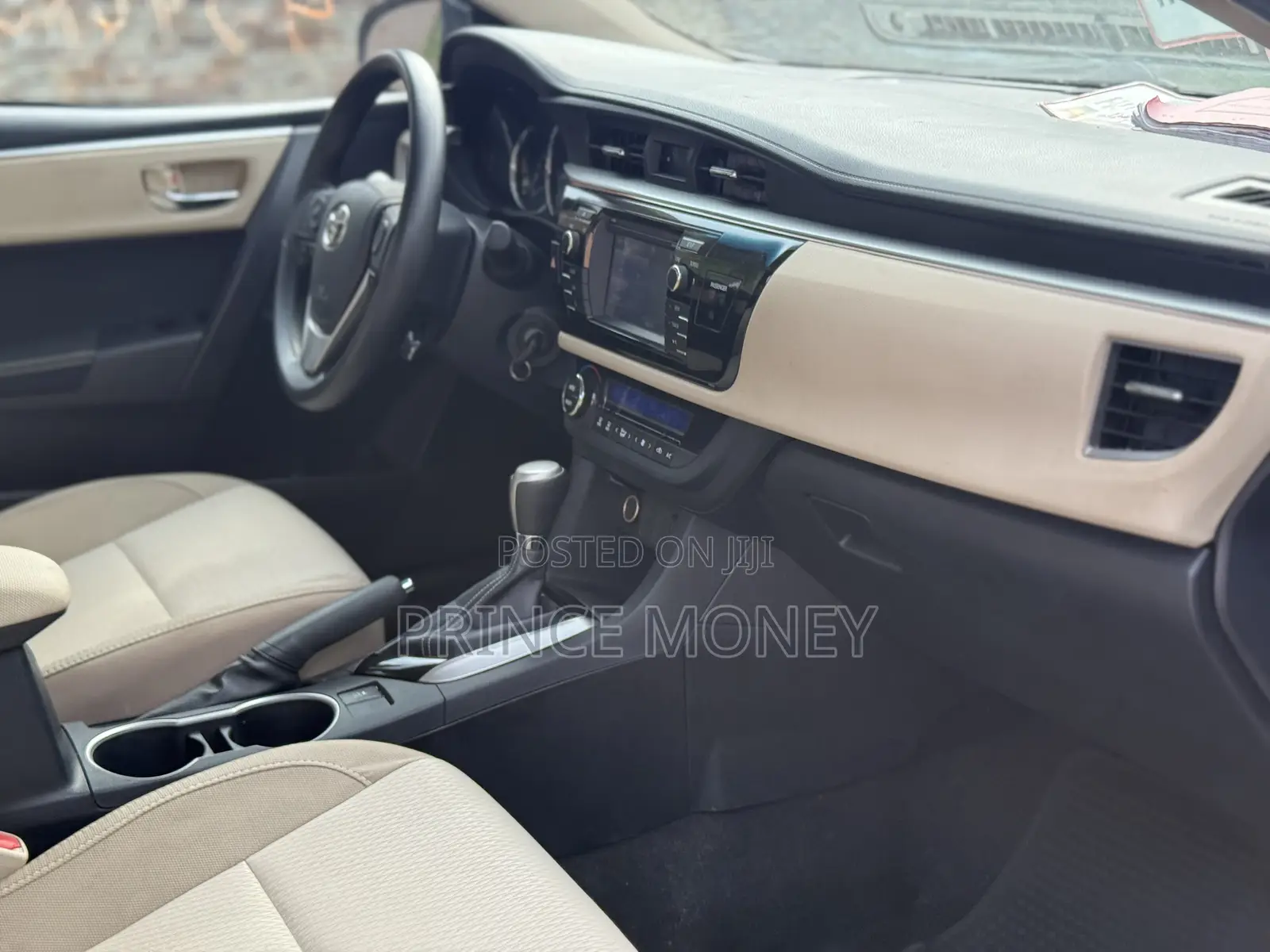Toyota Corolla 2016 Gold