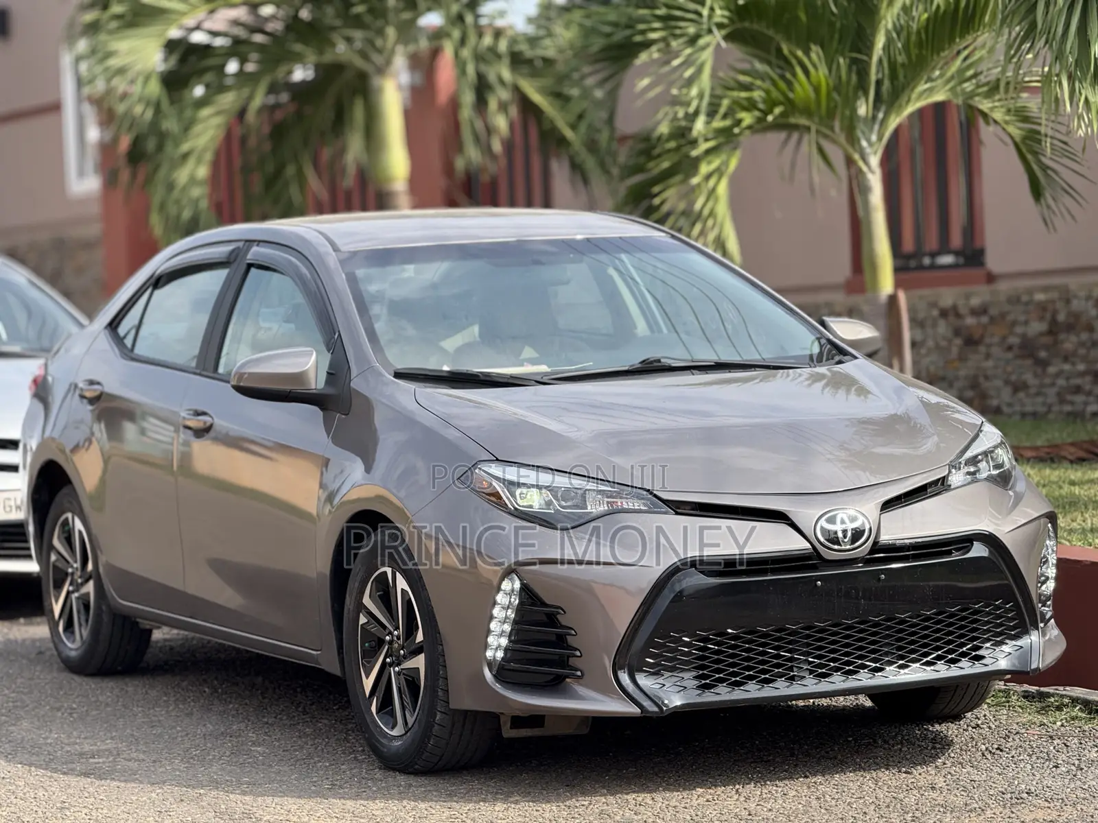 Toyota Corolla 2016 Gold