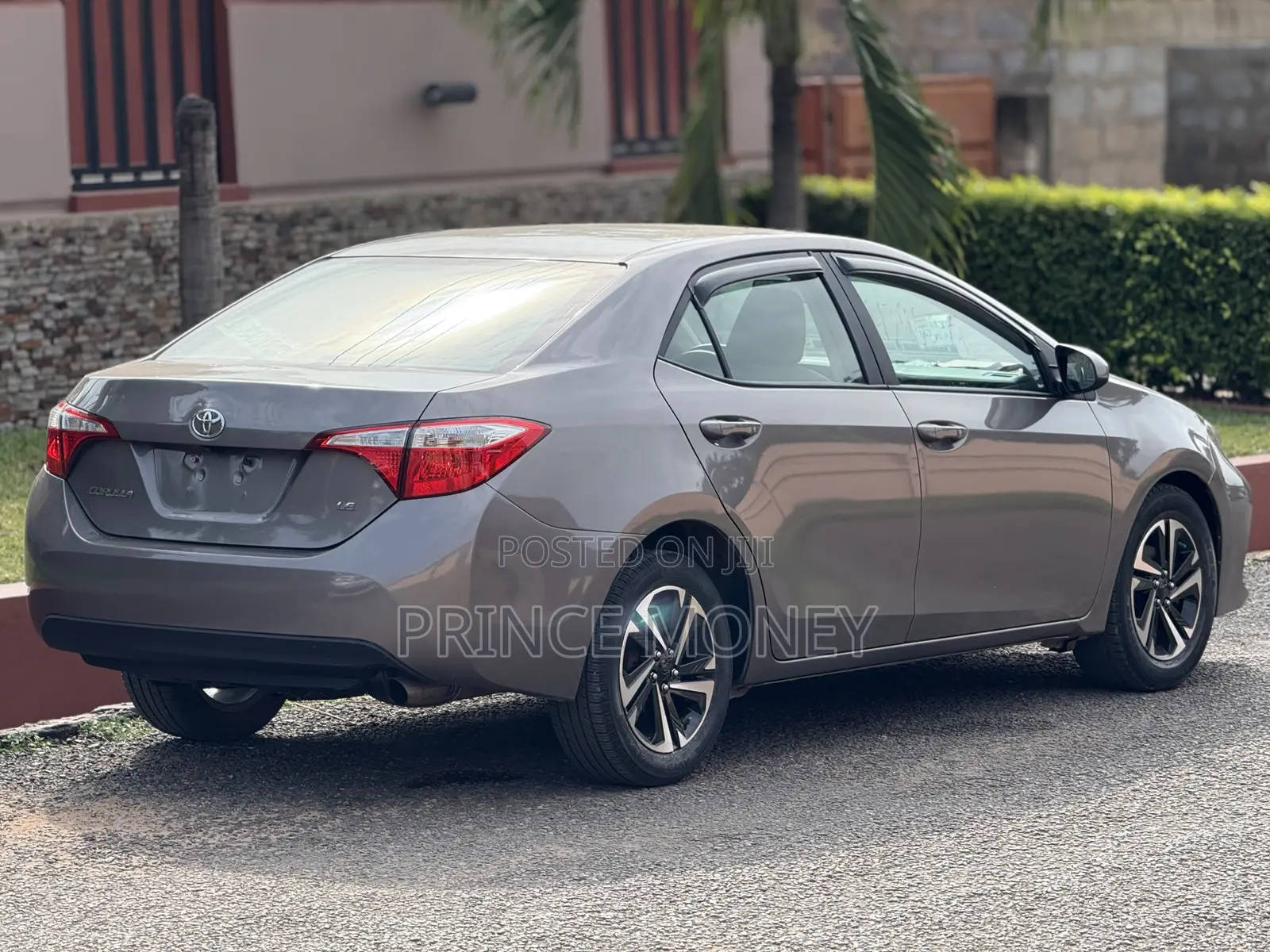Toyota Corolla 2016 Gold