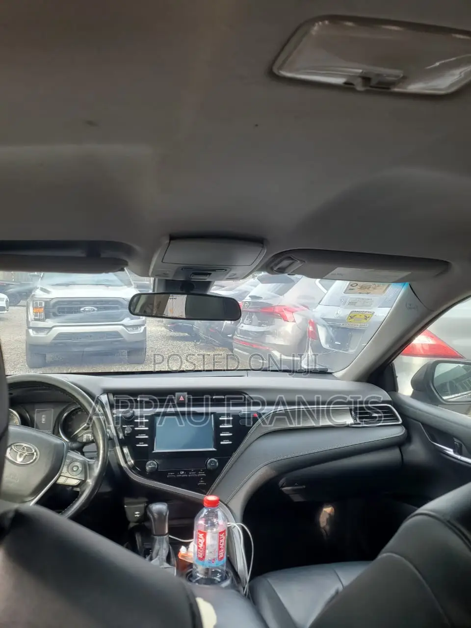 Toyota Camry SE (2.5L 4cyl 8A) 2019 Gray