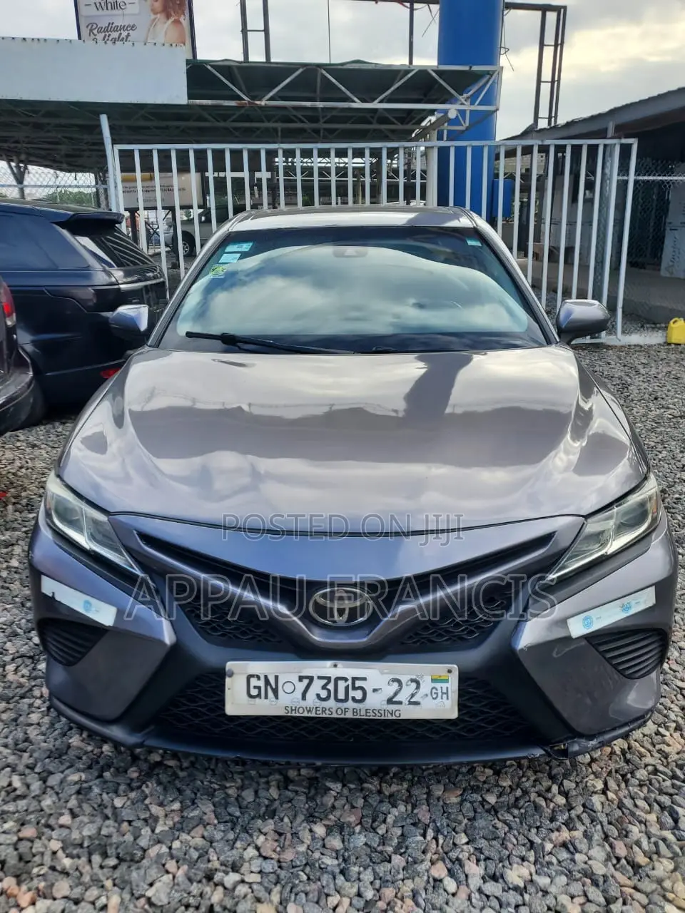 Toyota Camry SE (2.5L 4cyl 8A) 2019 Gray