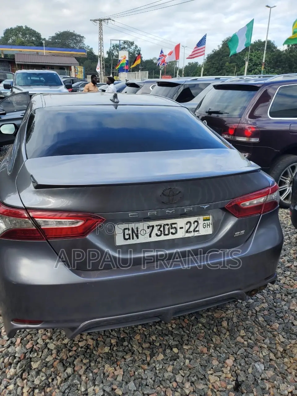 Toyota Camry SE (2.5L 4cyl 8A) 2019 Gray