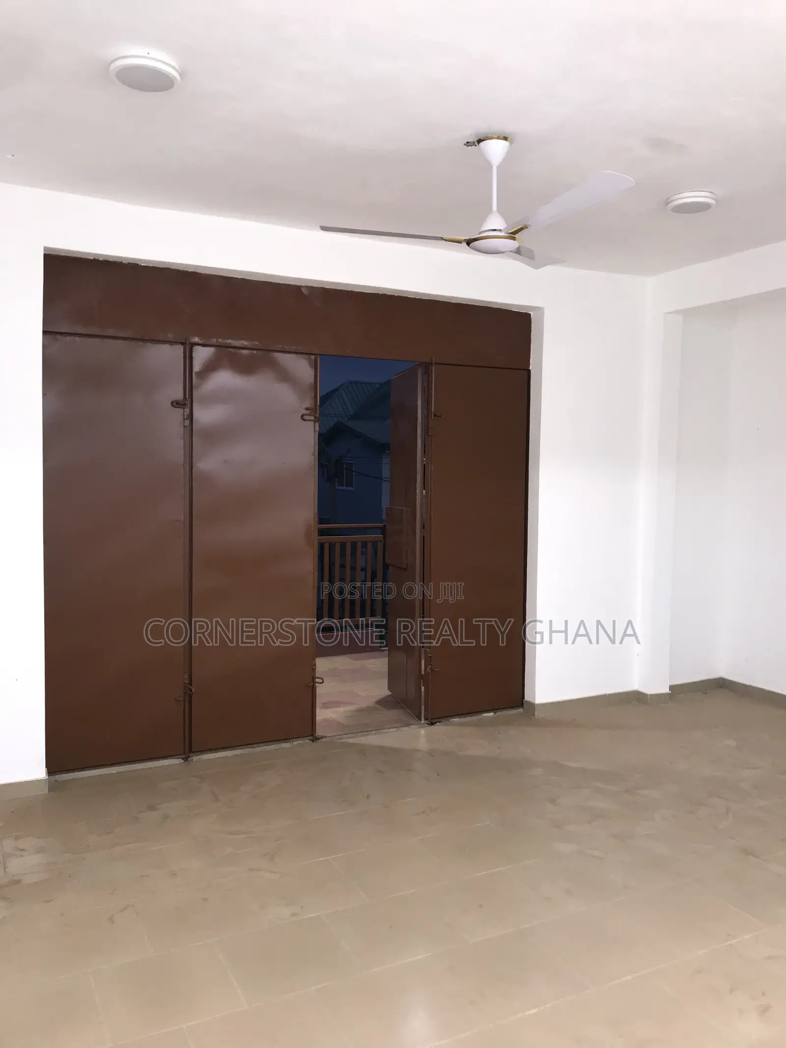 Spacious Shop for Rent at Adenta Frafraha |