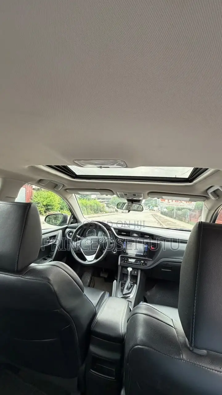 Toyota Corolla XSE (1.8L 4cyl 2A) 2019 Black