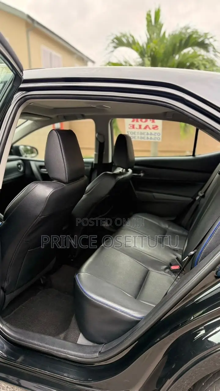 Toyota Corolla XSE (1.8L 4cyl 2A) 2019 Black