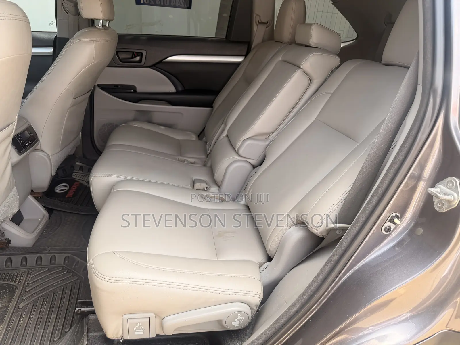 Toyota Highlander LE V6 4x4 (3.5L 6cyl 6A) 2016 Gray