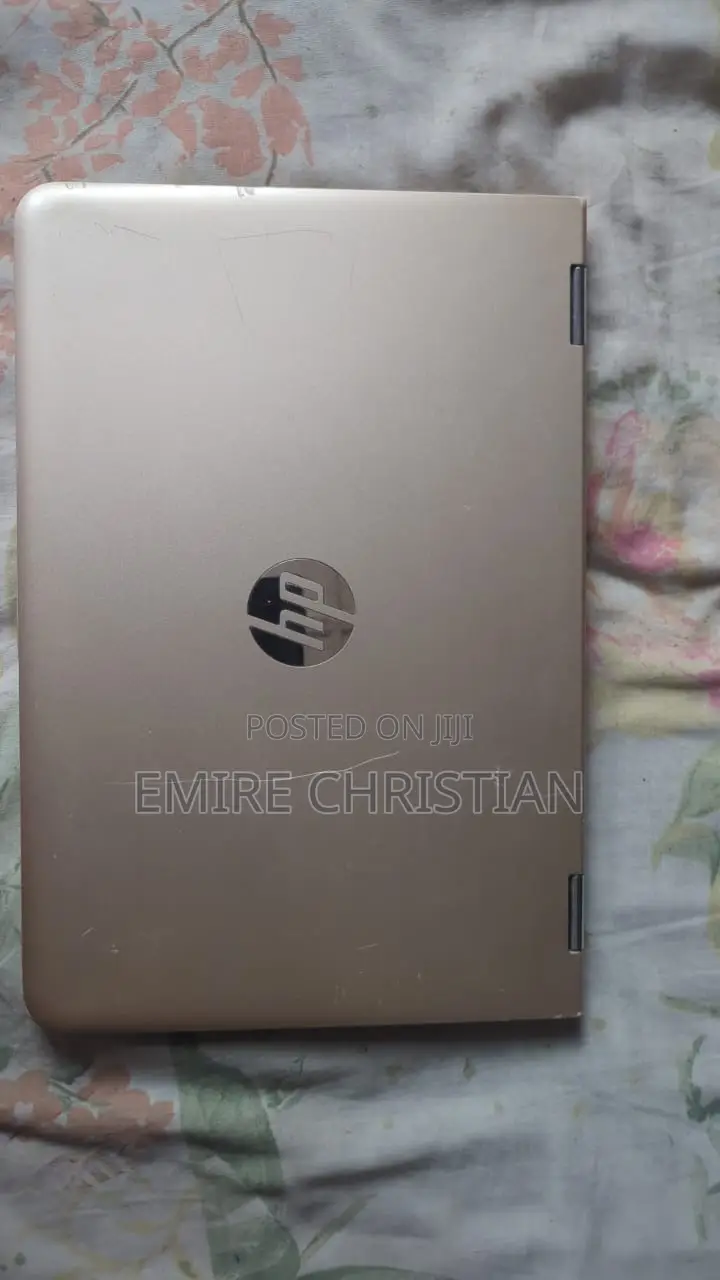 Laptop HP Pavilion x360 6GB Intel Core i3 HDD 1T
