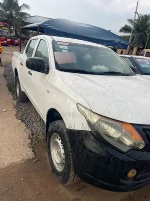 Mitsubishi L200 Club Cab 2.5 180hp 4WD 2008 White