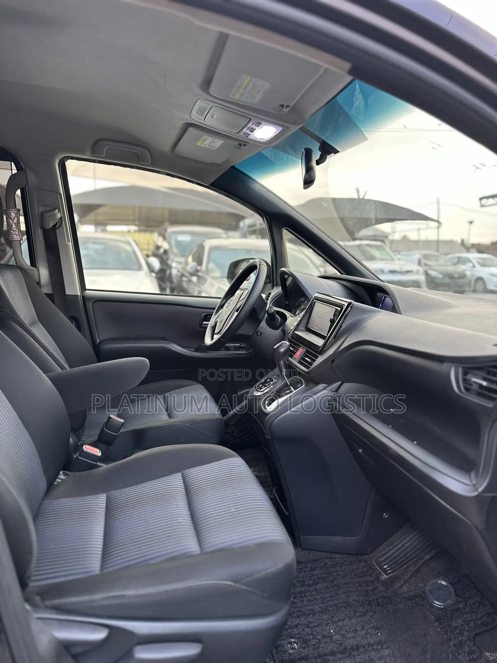 Toyota Voxy 2015 Black