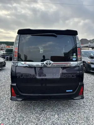 Toyota Voxy 2015 Black