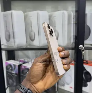 Apple iPhone 15 Pro Max 256 GB Gold