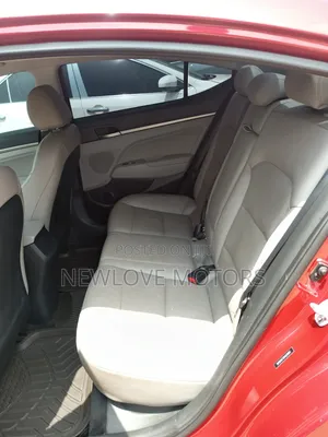 Hyundai Elantra 2017 Red