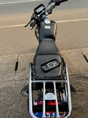 New Royal RY125 2025 Black