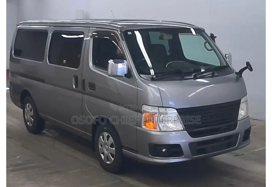 Nissan Caravan 2013 Silver