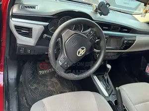 Toyota Corolla LE 4dr Sedan (1.8L 4cyl CVT) 2015 Red
