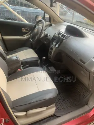Toyota Vitz 2010 Red