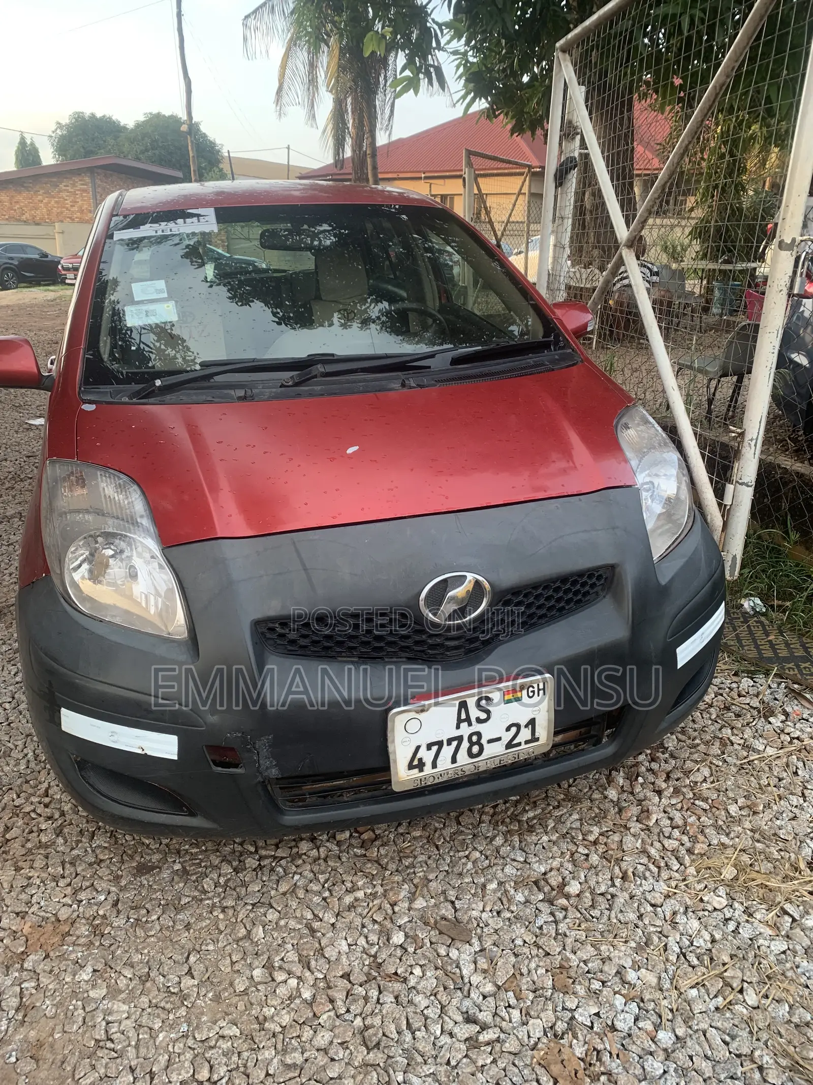 Toyota Vitz 2010 Red