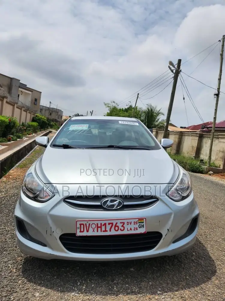 Hyundai Accent SE Sedan 2017 Silver