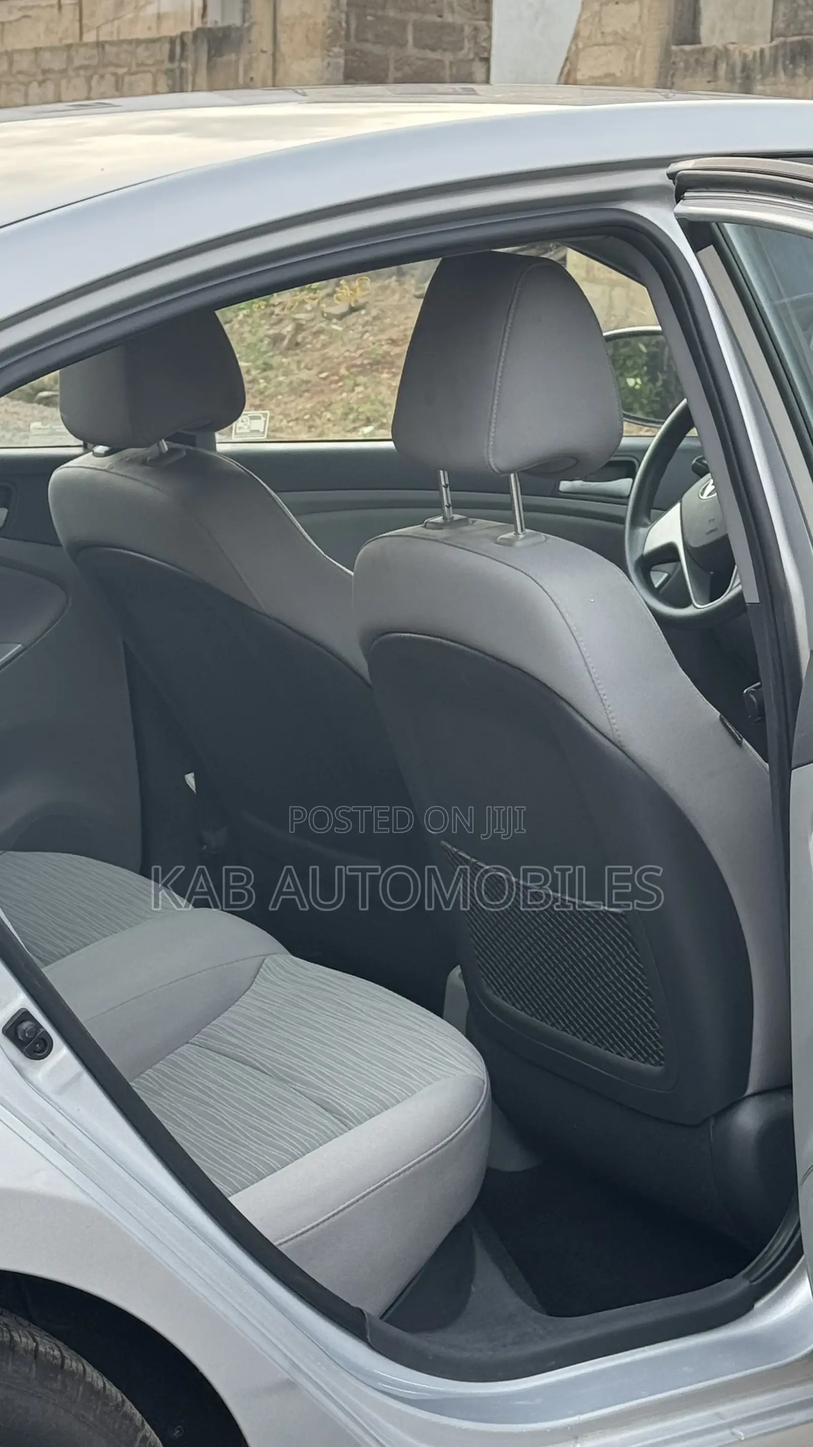 Hyundai Accent SE Sedan 2017 Silver