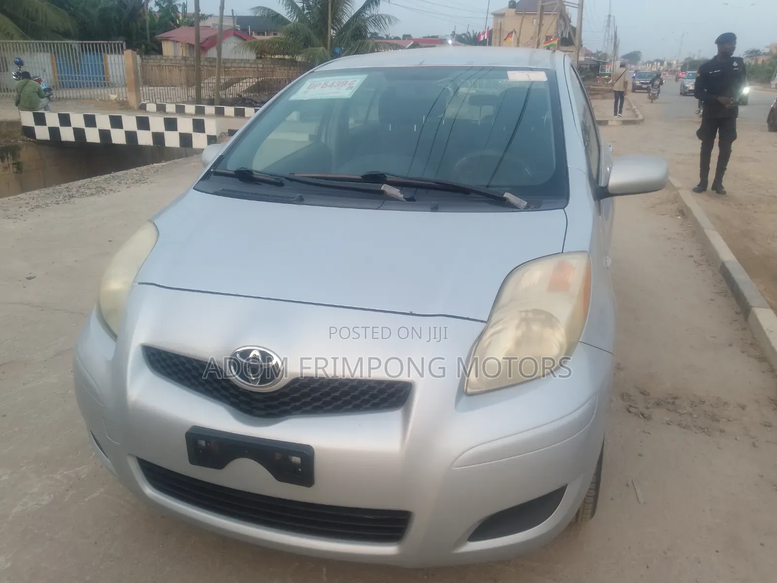 Toyota Yaris 2010 Silver