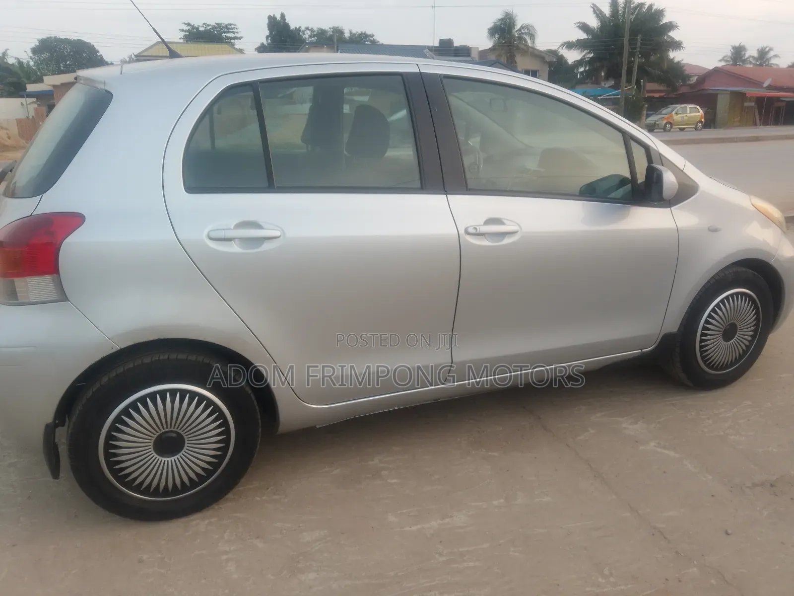 Toyota Yaris 2010 Silver