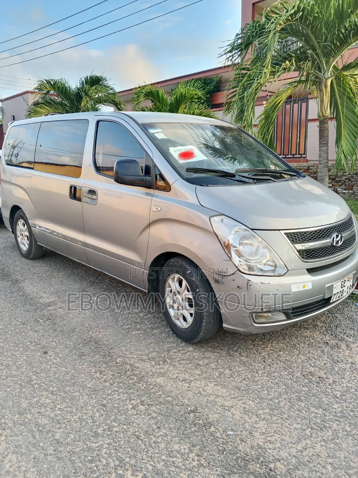 Hyundai H200 2012 Gray