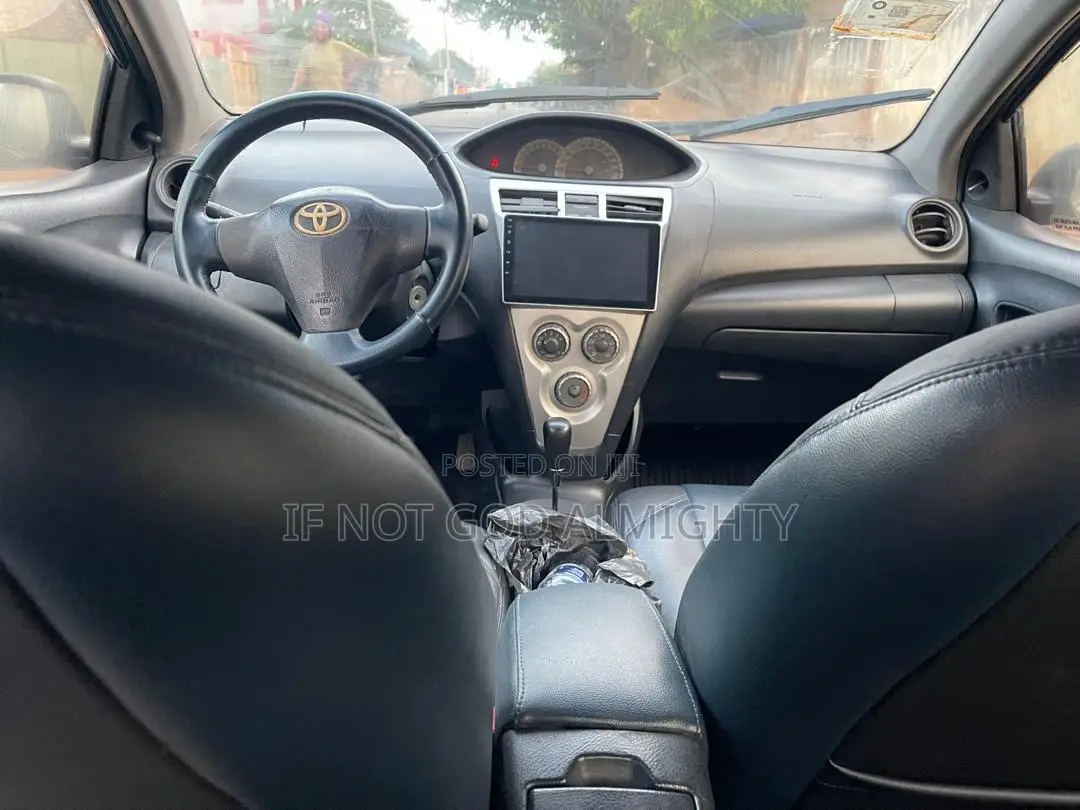 Toyota Yaris 2010 Blue