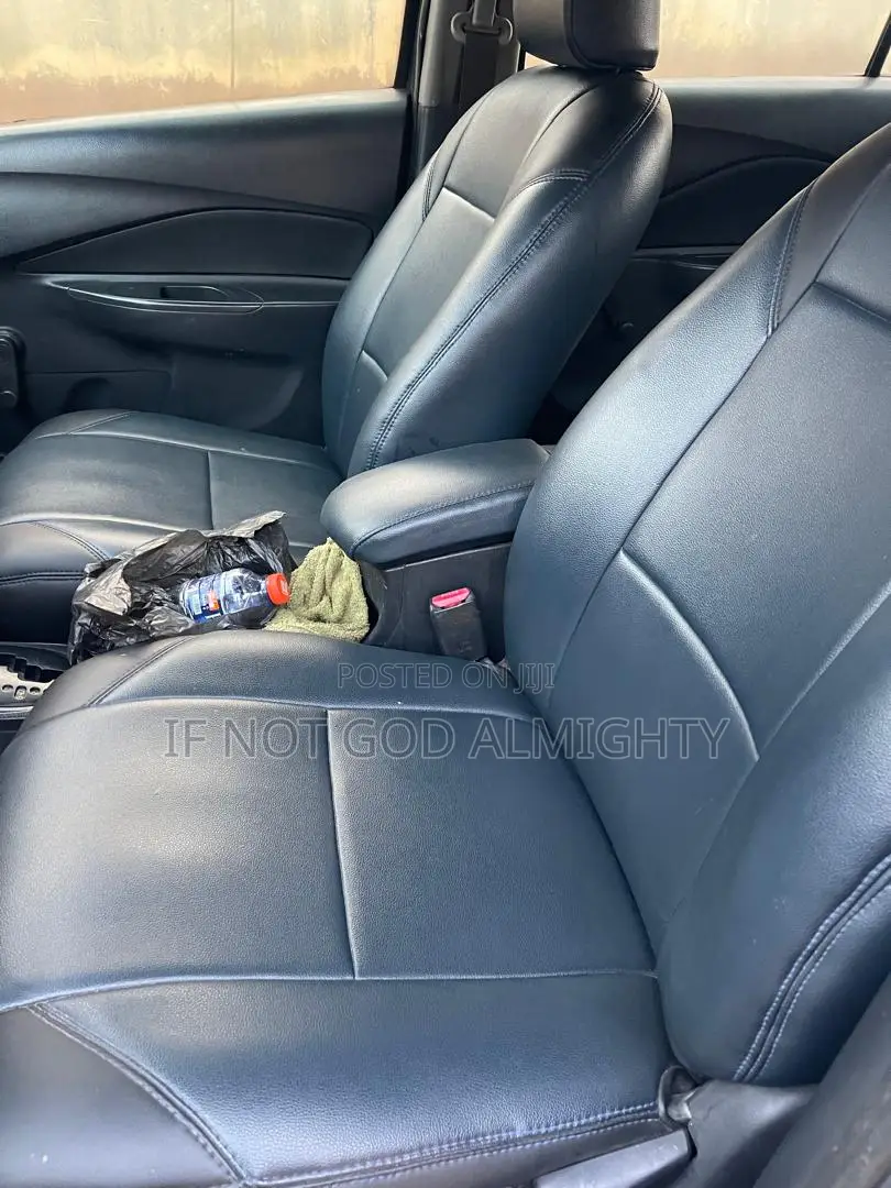Toyota Yaris 2010 Blue