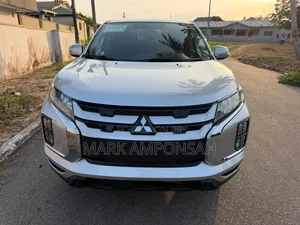 Mitsubishi Outlander Sport 2022 Gray