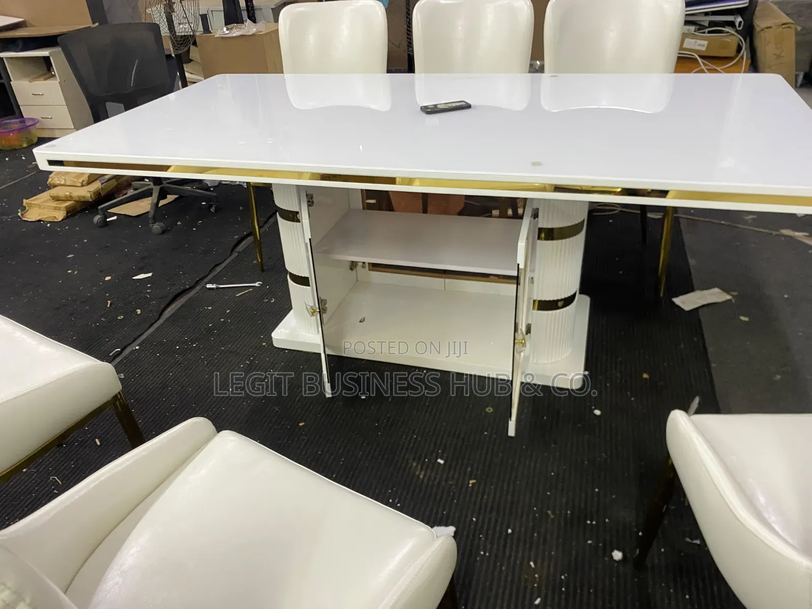 Latex Modern Dining Set