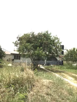 14bdrm Villa in New Legon for sale