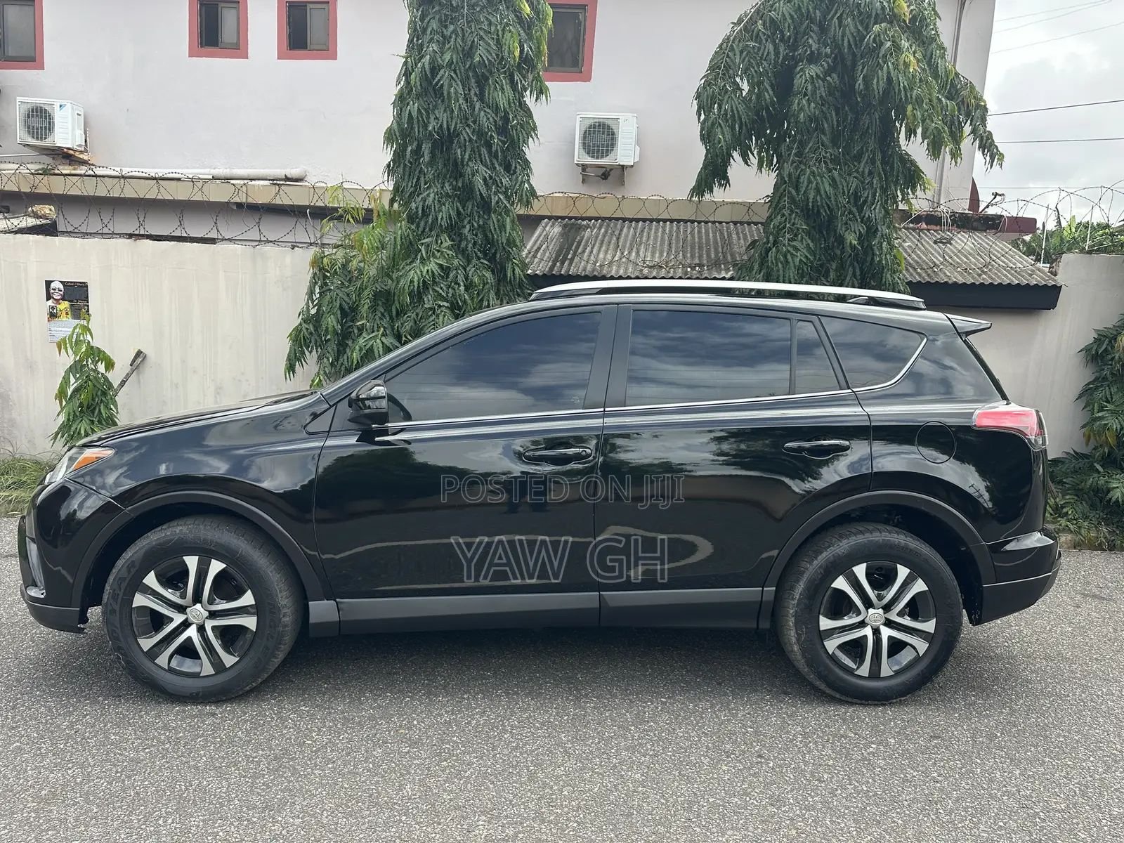 Toyota RAV4 LE AWD (2.5L 4cyl 6A) 2017 Black