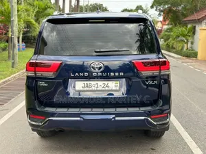 Toyota Land Cruiser 2024 Teal