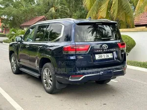 Toyota Land Cruiser 2024 Teal