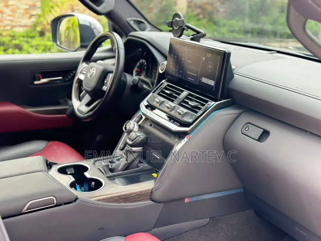 Toyota Land Cruiser 2024 Teal