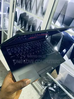 Laptop Dell Latitude 7390 2-in-1 16GB Intel Core i7 SSD 256GB
